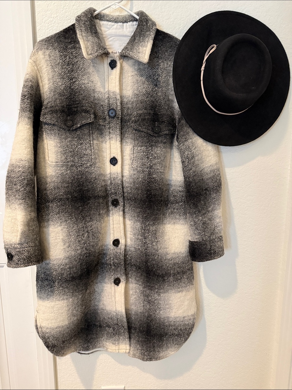 Wilfred women’s Black & White Plaid Shacket